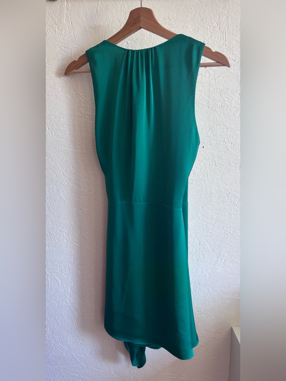NWT Ramy Brook Emerald Jade Green Satin Charmeuse Mini Knot Detail Wrap Dress - Picture 11 of 15